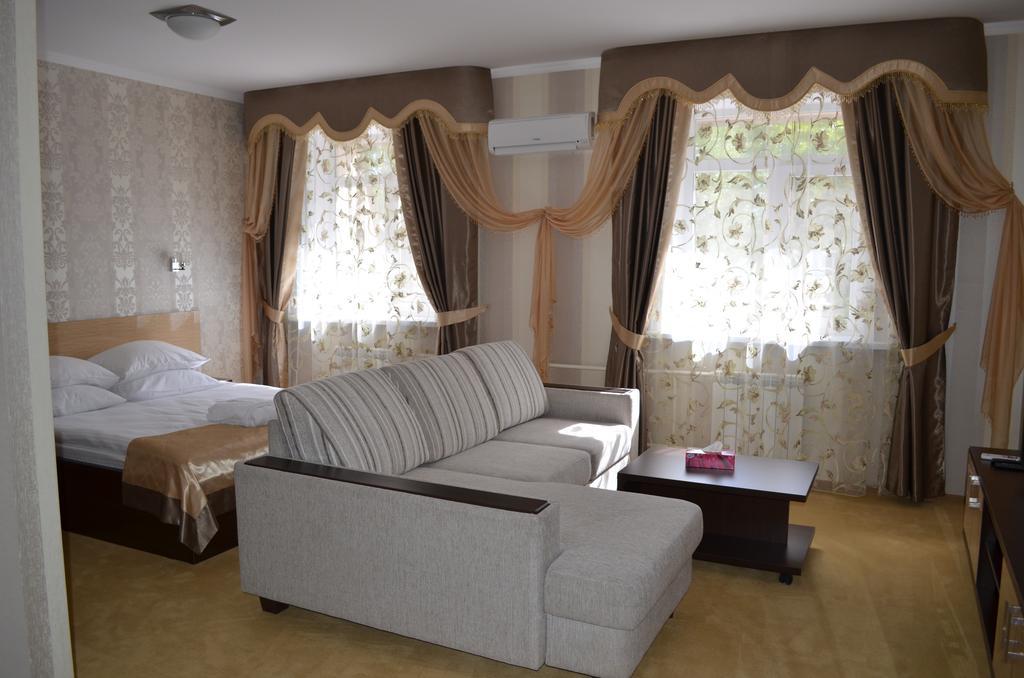 Mereke Hotel Ustʼ-Kamenogorsk Cameră foto