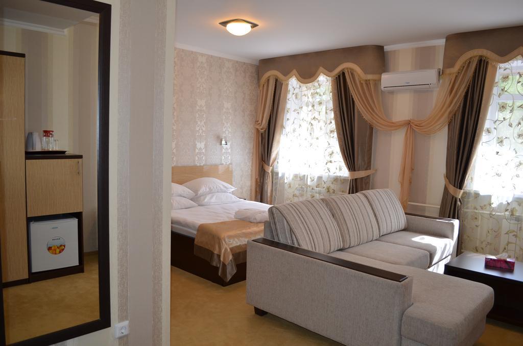 Mereke Hotel Ustʼ-Kamenogorsk Cameră foto