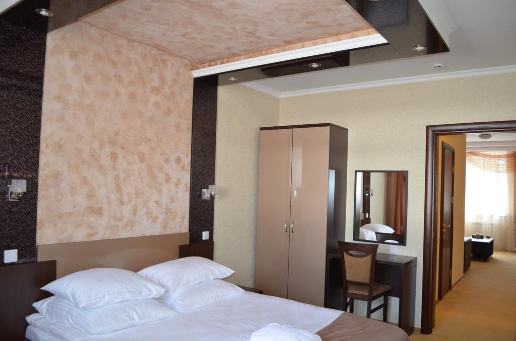 Mereke Hotel Ustʼ-Kamenogorsk Cameră foto