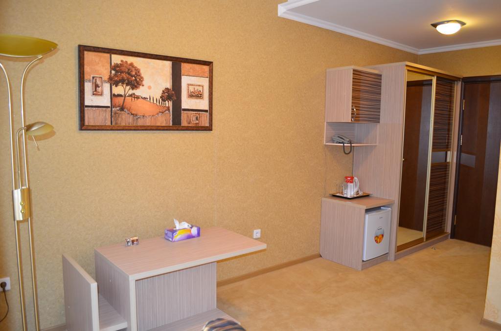 Mereke Hotel Ustʼ-Kamenogorsk Cameră foto