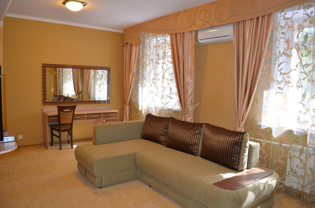 Mereke Hotel Ustʼ-Kamenogorsk Cameră foto